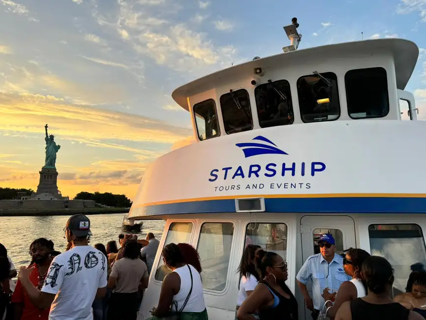 NYC: Downtown and Statue of Liberty Sightseeing Cruise